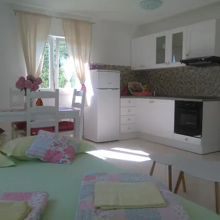 Apartament Baric Kuciste