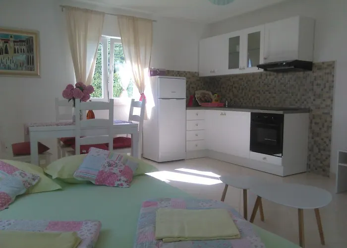 아파트 Baric 쿠치슈테